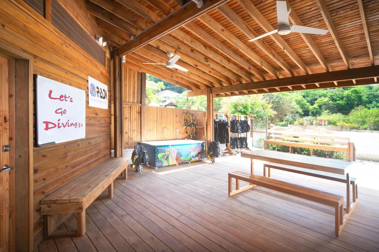 Naboo Resort & Dive Center - Adults Only ウェスト・ベイ エクステリア 写真